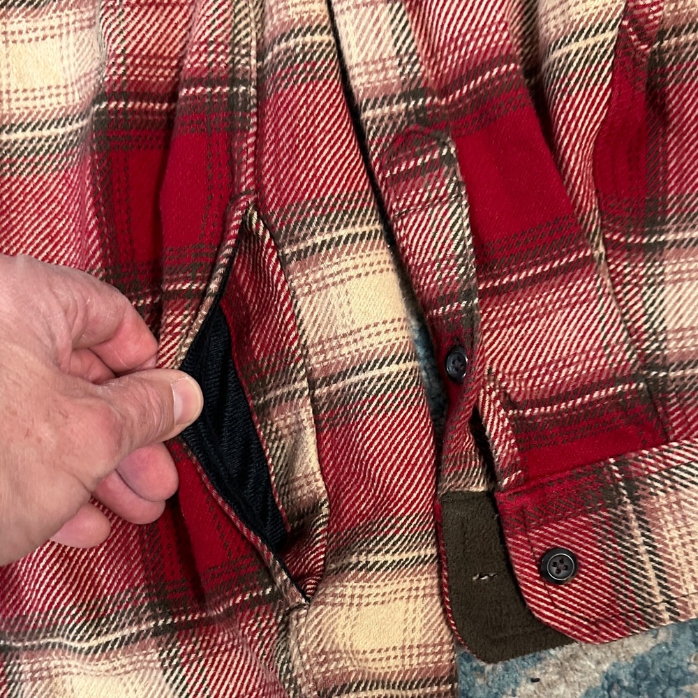 Orvis Red and Cream Plaid Men's Shirt - Picture 3 of 6